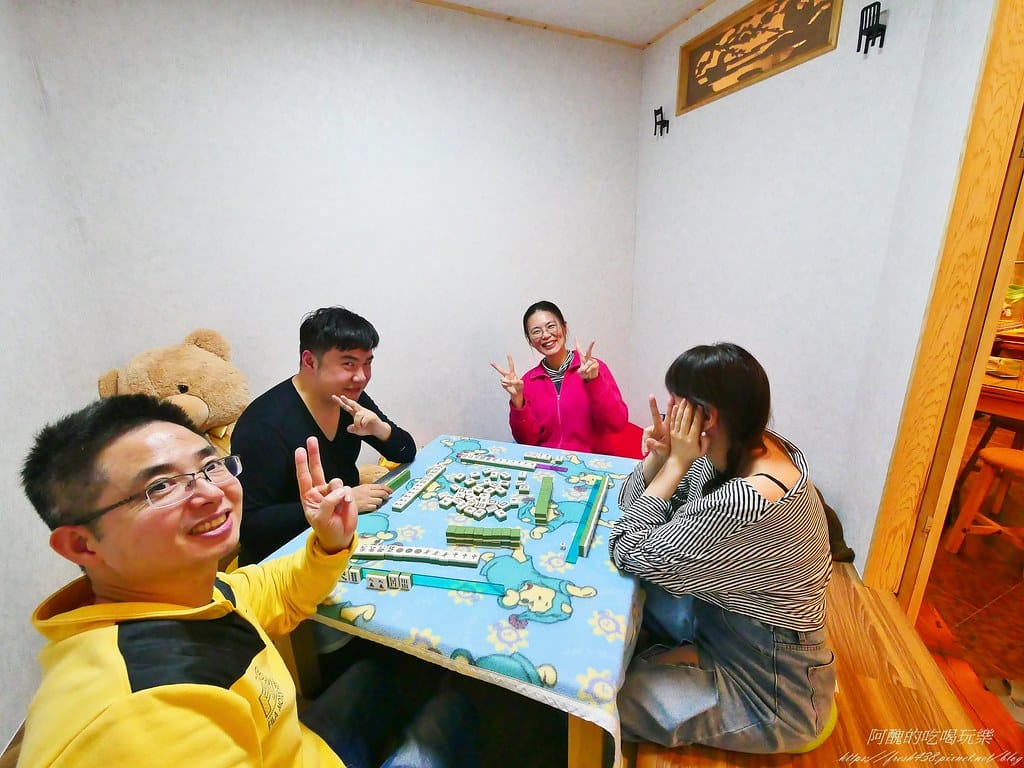 【宜蘭包棟民宿】有蟲咬屋,檜木民宿,2~14人皆可包棟,麻將、桌遊、撲克牌齊備,廚房任意使用,還可以烤肉喔。 - 第74張圖 52
