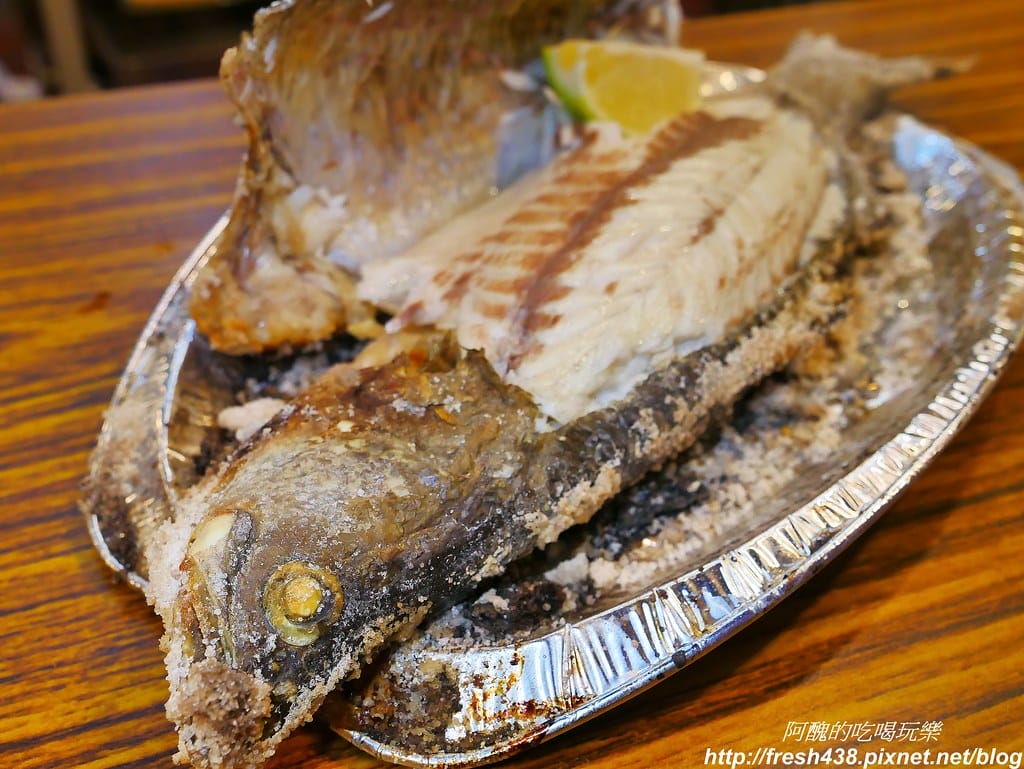 【台中美食】元火烤魚,海鮮料理迷人又甜美,火烤魚、鮮蝦、魷魚、鮮蚵及蛤蠣,讓人口水直流。 - 第25張圖 23