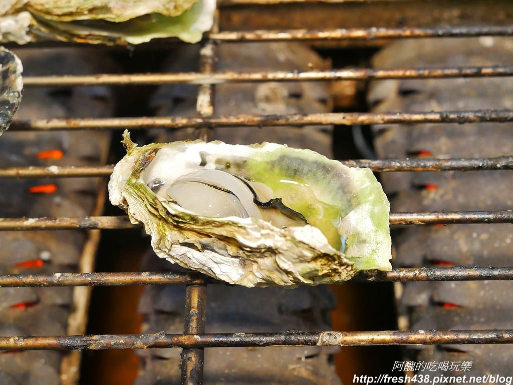【台中美食】元火烤魚,海鮮料理迷人又甜美,火烤魚、鮮蝦、魷魚、鮮蚵及蛤蠣,讓人口水直流。 - 第13張圖 11