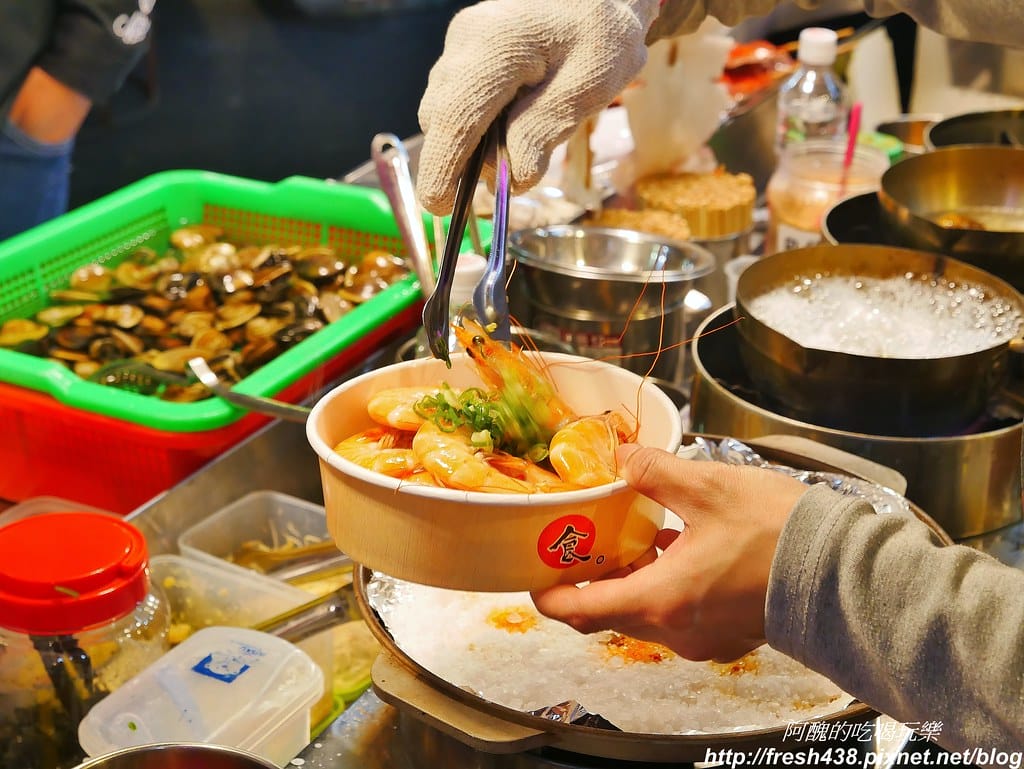 【台中美食】元火烤魚,海鮮料理迷人又甜美,火烤魚、鮮蝦、魷魚、鮮蚵及蛤蠣,讓人口水直流。 - 第20張圖 16
