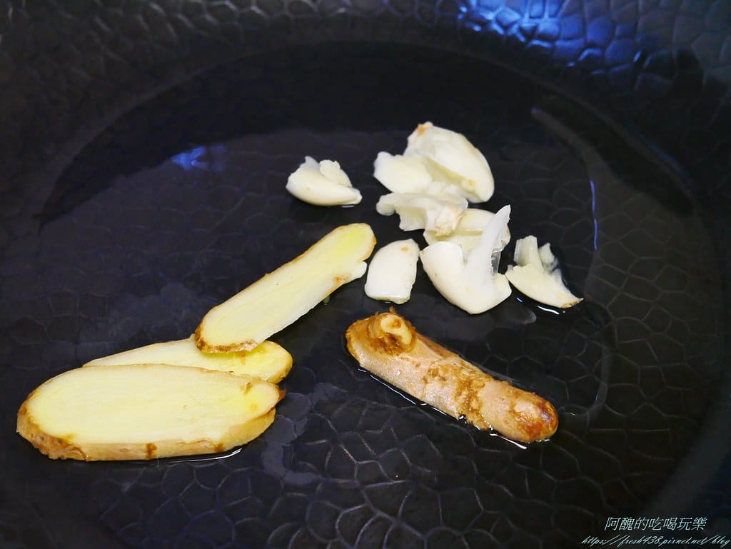 P1930918