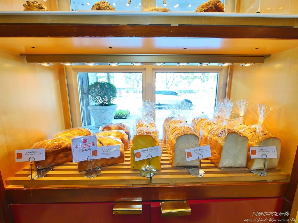 【台北美食】歐華酒店-歐麗蛋糕坊,爆汁炸雞腿,好吃到骨頭都快啃下肚,輕食、下午茶、品咖啡的好去處。 - 第15張圖 10