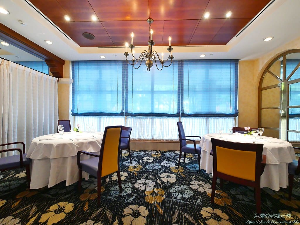 【台北美食】地中海牛排館,歐華酒店早餐單點吃到飽,必吃現煮海鮮粥。 - 第12張圖 10包廂