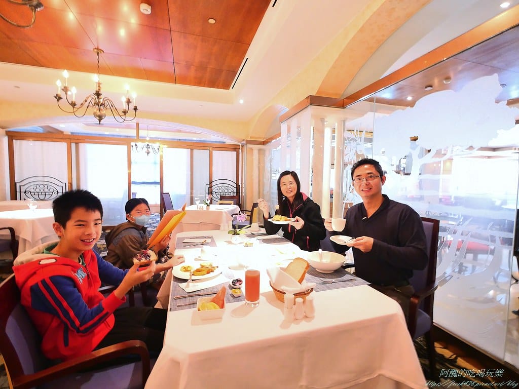 【台北美食】地中海牛排館,歐華酒店早餐單點吃到飽,必吃現煮海鮮粥。 - 第27張圖 32
