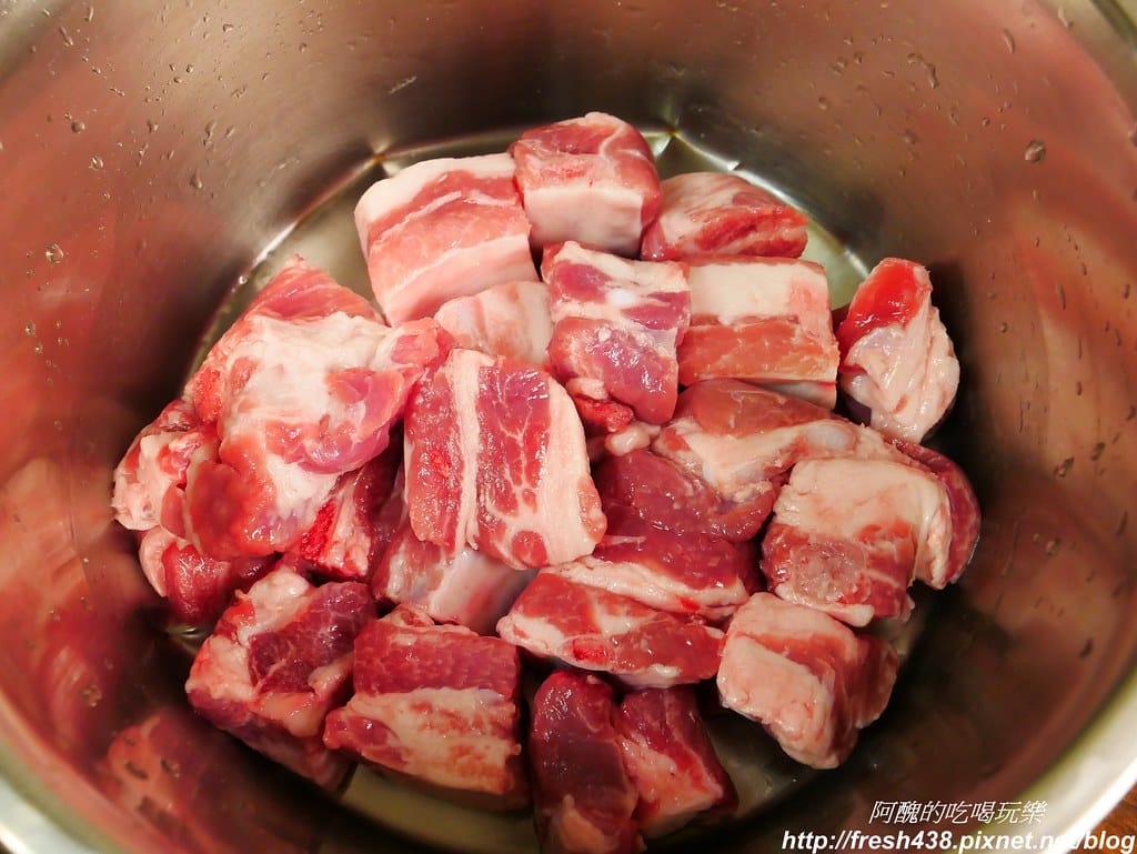 【氣炸鍋食譜】氣炸豬小排,不沾粉,熱量更低,12分鐘完美上桌。 - 第3張圖 P1940803