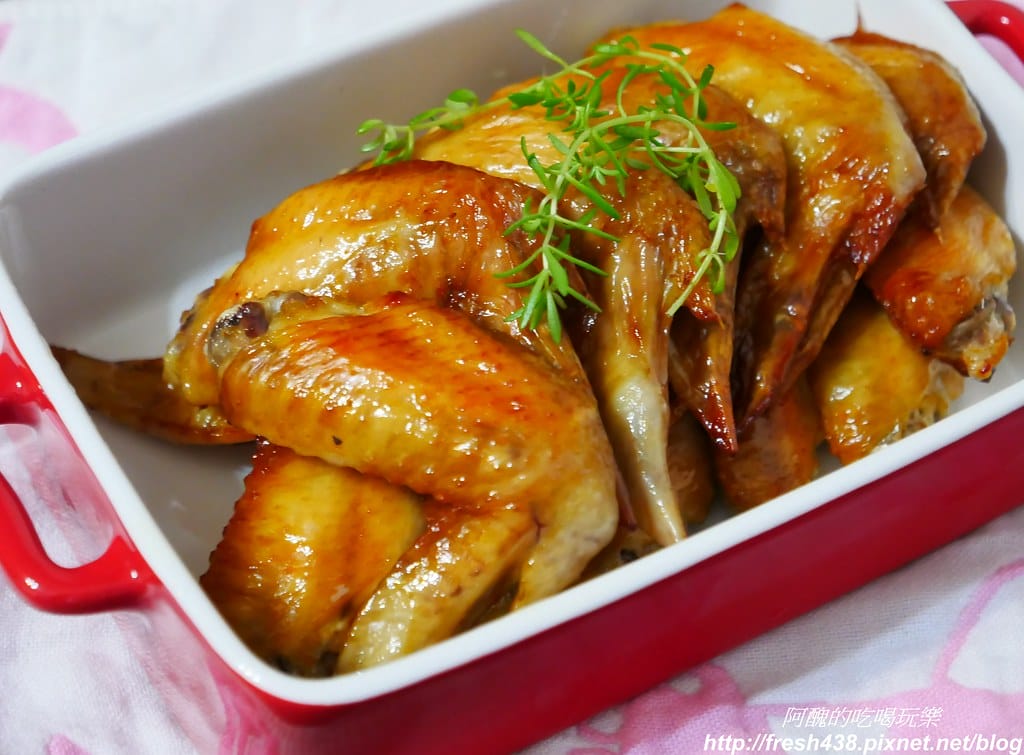 【氣炸鍋食譜】氣炸蠔油雞翅,2種食材,不沾粉,好吃到小孩搶破頭啊! - 第10張圖 P1940870
