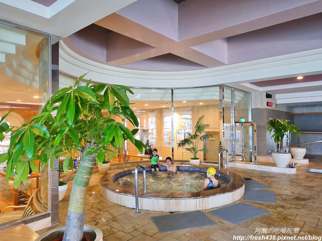 【高雄住宿】麗尊酒店,近高雄捷運及火車站,相鄰自來水公園及文化中心,房間寬敞、餐點一流。 - 第74張圖 36