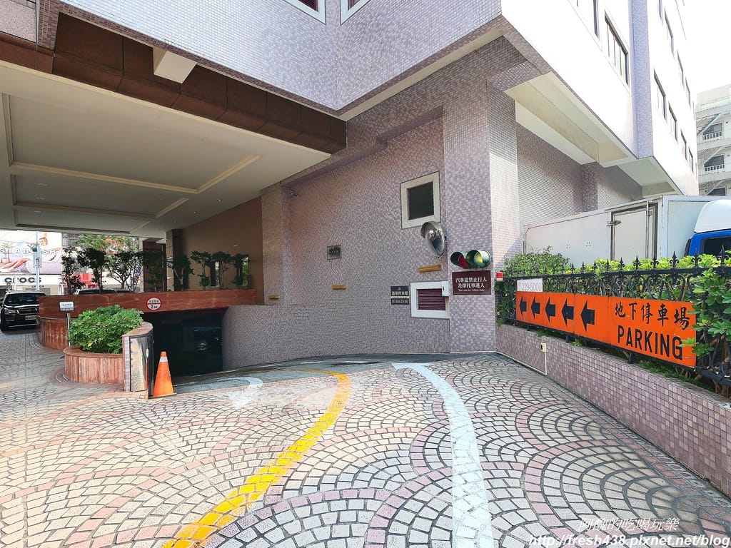 【高雄住宿】麗尊酒店,近高雄捷運及火車站,相鄰自來水公園及文化中心,房間寬敞、餐點一流。 - 第9張圖 2-7