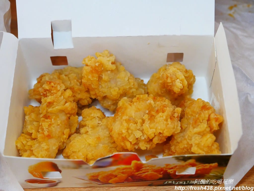 【高雄美食】丹丹漢堡(三多店),南部必吃速食店,最新菜單/停車資訊大公開。 - 第23張圖 P1940922