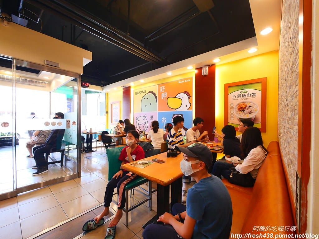 【高雄美食】丹丹漢堡(三多店),南部必吃速食店,最新菜單/停車資訊大公開。 - 第16張圖 P1033974