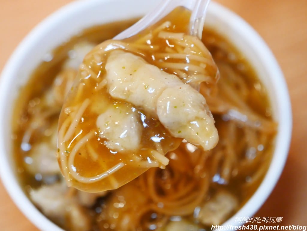 【高雄美食】丹丹漢堡(三多店),南部必吃速食店,最新菜單/停車資訊大公開。 - 第32張圖 P1940934