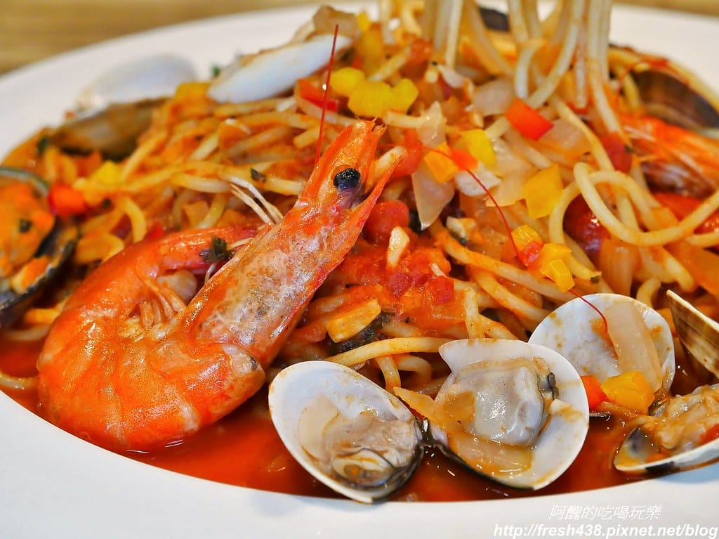 【宜蘭美食】綠海咖啡坊,中西式料理皆出眾,完美複合式餐飲,更是親子友善餐廳,生日免費慶生還送您蛋糕。 - 第69張圖 37-2