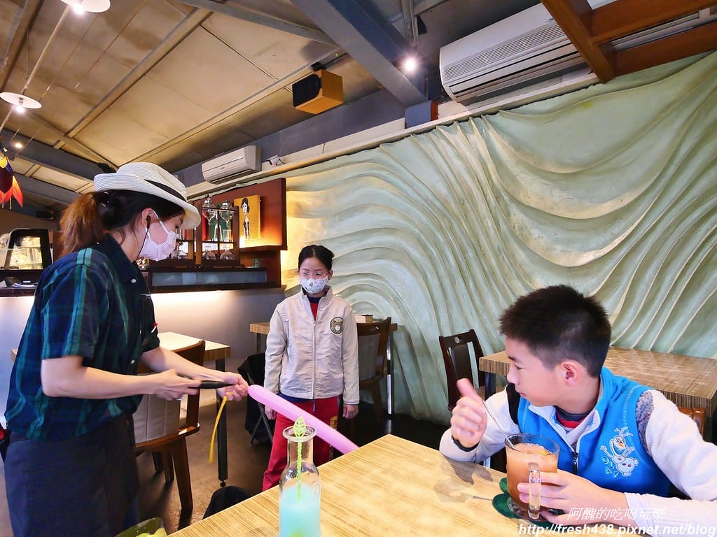 【宜蘭美食】綠海咖啡坊,中西式料理皆出眾,完美複合式餐飲,更是親子友善餐廳,生日免費慶生還送您蛋糕。 - 第94張圖 60