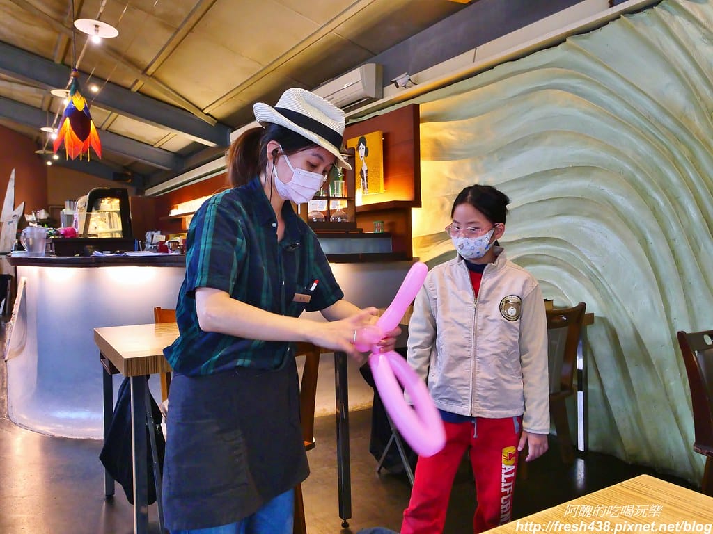 【宜蘭美食】綠海咖啡坊,中西式料理皆出眾,完美複合式餐飲,更是親子友善餐廳,生日免費慶生還送您蛋糕。 - 第95張圖 62