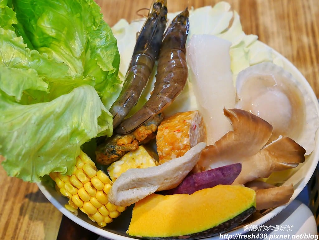 【宜蘭美食】綠海咖啡坊,中西式料理皆出眾,完美複合式餐飲,更是親子友善餐廳,生日免費慶生還送您蛋糕。 - 第62張圖 32