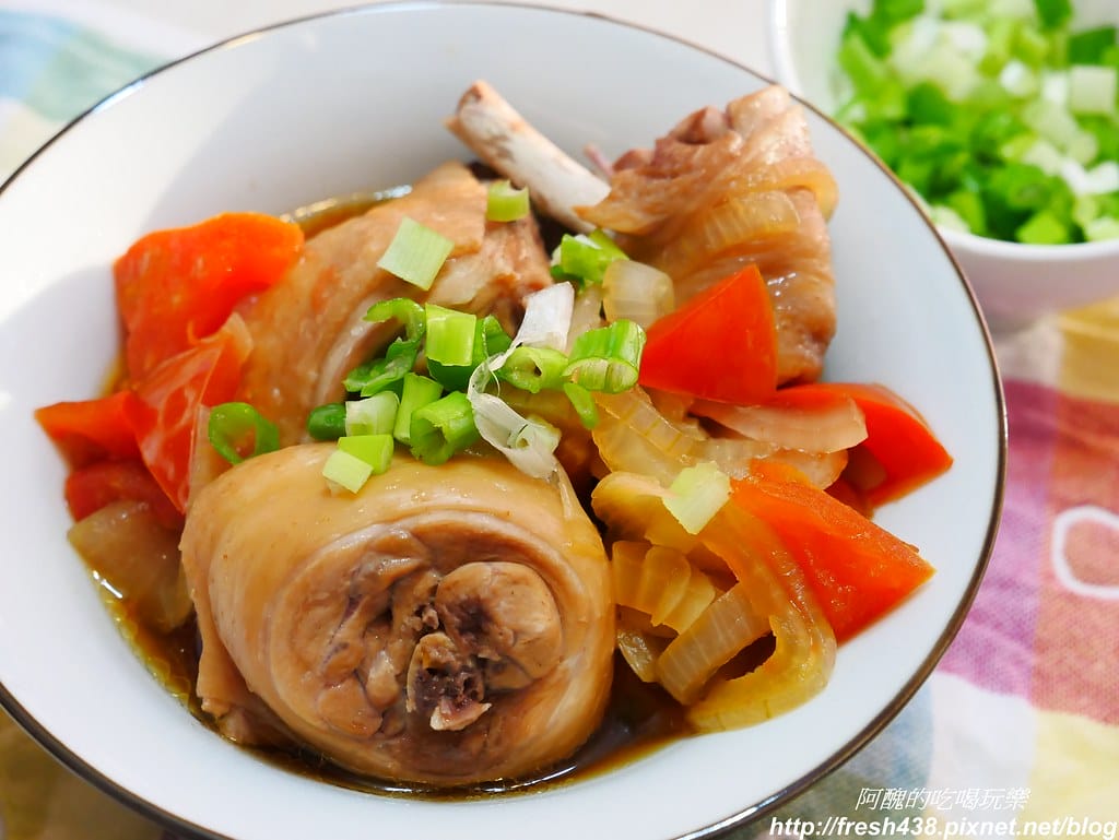 【電鍋食譜】番茄洋蔥燉雞,香氣四溢,鹹淡適中,超級下飯。 - 第10張圖 P1960185