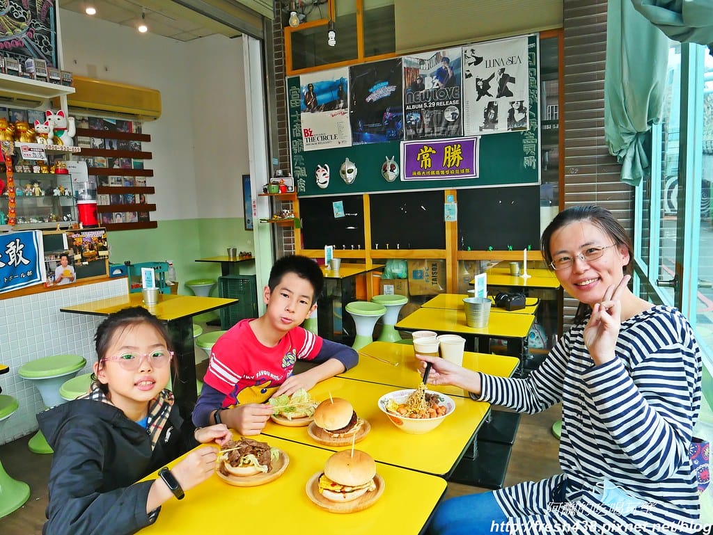 【新北美食】富士商號fuji元祖店,炒泡麵配太陽蛋,必吃三峽早午餐。 - 第46張圖 P1960802