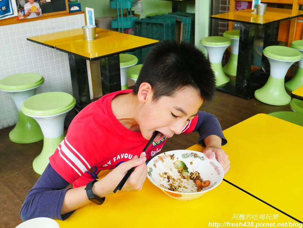 【新北美食】富士商號fuji元祖店,炒泡麵配太陽蛋,必吃三峽早午餐。 - 第43張圖 33-2