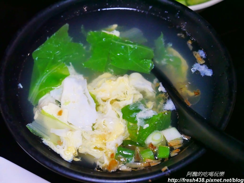【花蓮美食】正品蚵仔煎,吹冷氣吃蚵仔煎,紅茶免費喝到飽。 - 第27張圖 23