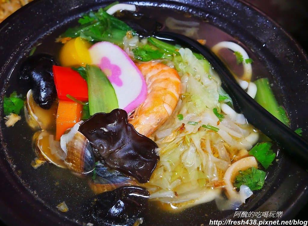 【花蓮美食】正品蚵仔煎,吹冷氣吃蚵仔煎,紅茶免費喝到飽。 - 第20張圖 17