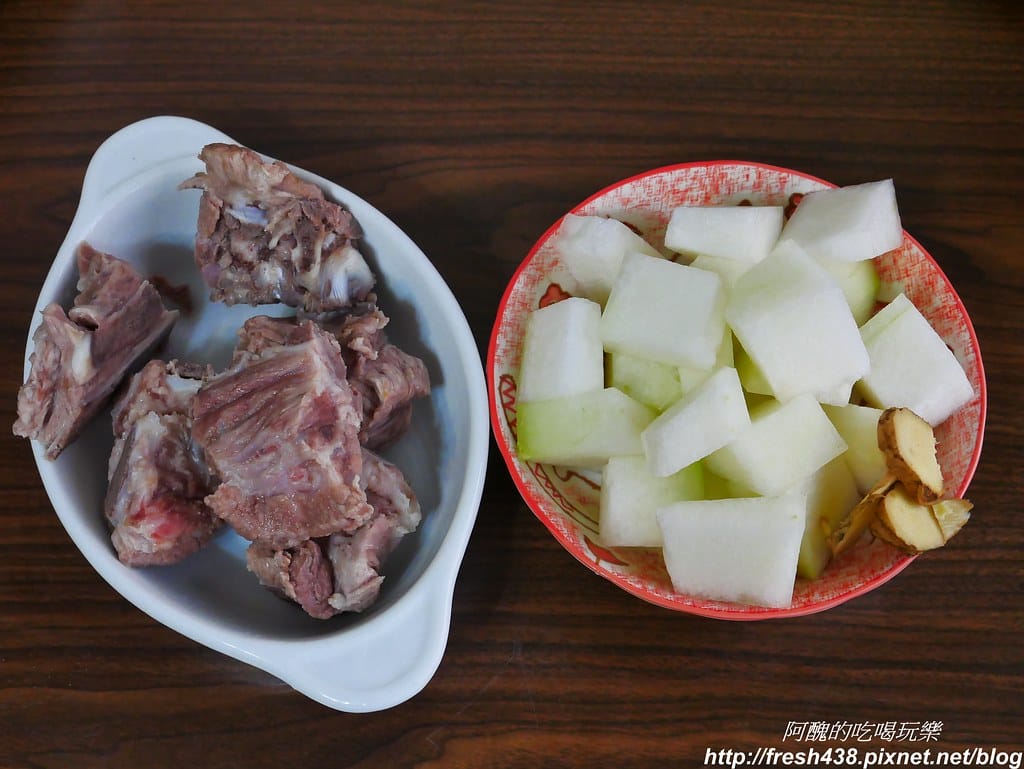 【電鍋食譜】冬瓜排骨湯,消暑退火的好湯品。 - 第2張圖 P1970159