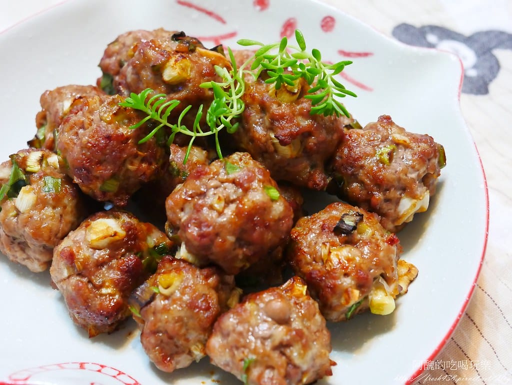 【氣炸鍋食譜】氣炸蒜香肉丸子,隨便拌拌就超級好吃! - 第9張圖 P1970618