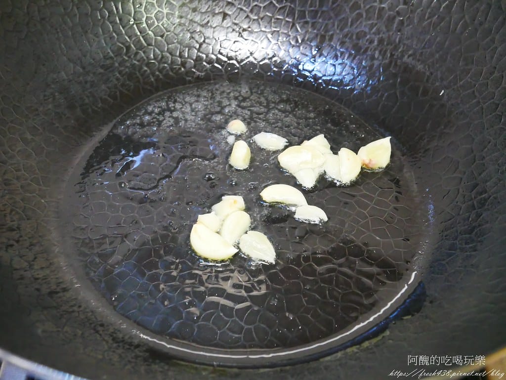 蒜炒A菜,3分鐘上菜,給您一盤香噴噴的炒青菜。 - 第3張圖 P1970756