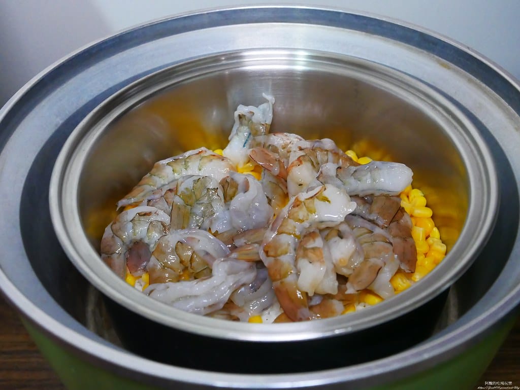 【電鍋食譜】蝦仁玉米炊飯,掌握一秘訣,蝦仁不過老,保證超好吃! - 第11張圖 P1980496