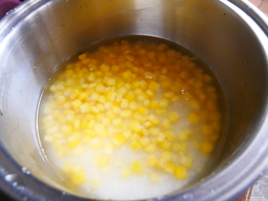 【電鍋食譜】蝦仁玉米炊飯,掌握一秘訣,蝦仁不過老,保證超好吃! - 第5張圖 P1980490