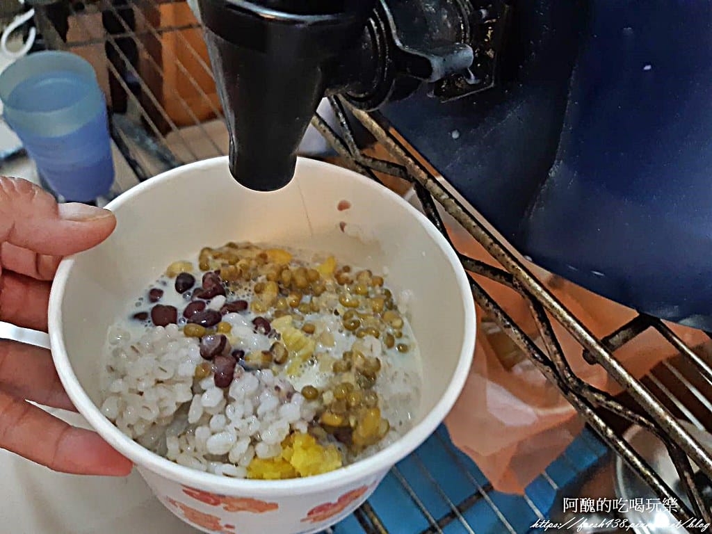 【樹林美食】阿昌飯糰,超有創意的全素早餐,必吃地瓜餐。 - 第6張圖 183193