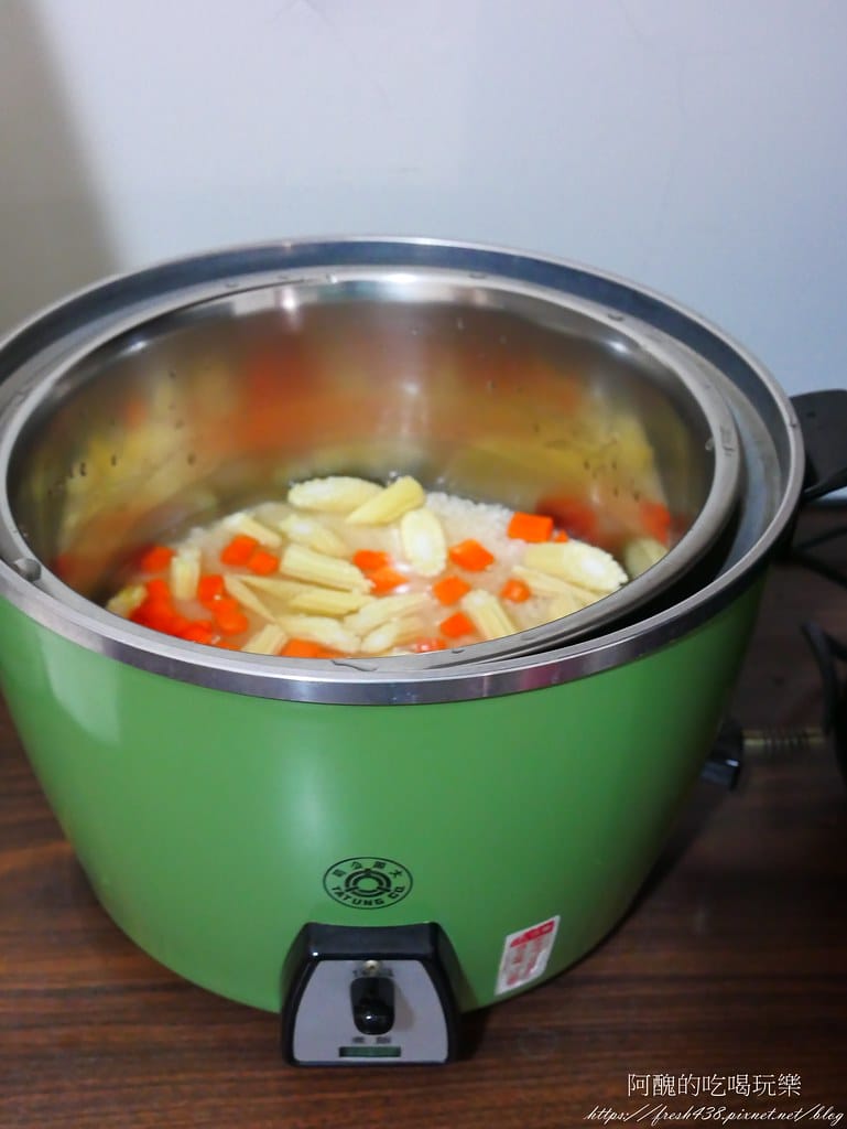 【電鍋食譜】雞胸肉炊飯,只要一招,雞胸肉超級多汁軟嫩、沒腥味! - 第6張圖 P1990138