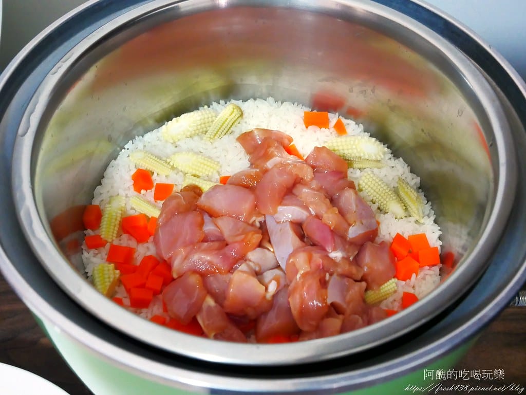 【電鍋食譜】雞胸肉炊飯,只要一招,雞胸肉超級多汁軟嫩、沒腥味! - 第9張圖 P1990141
