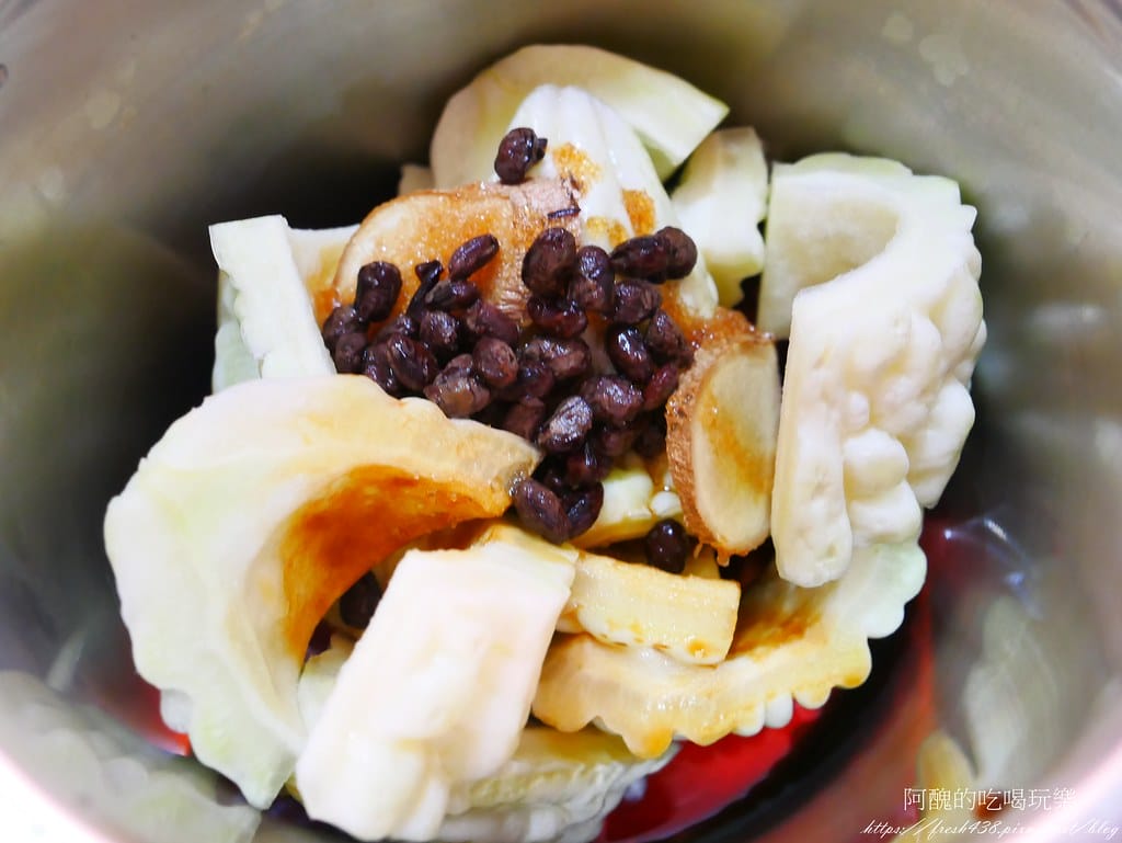 【素食料理】電鍋版豆豉苦瓜,無油煙煮法,甘甜香醇好下飯。 - 第9張圖 P1990271