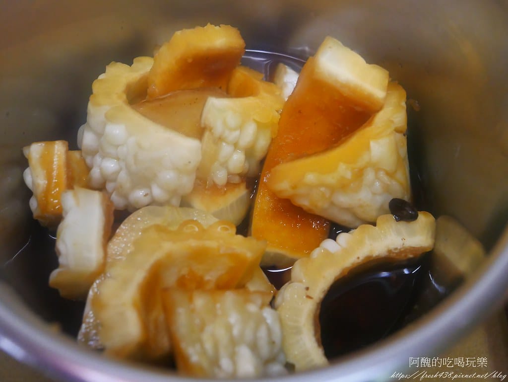 【素食料理】電鍋版豆豉苦瓜,無油煙煮法,甘甜香醇好下飯。 - 第15張圖 P1990277