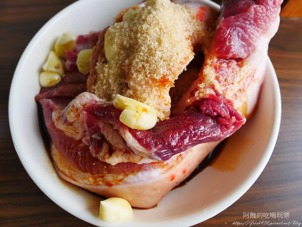 【氣炸鍋食譜】氣炸五花肉,4樣材料就完成,燒肉這樣做超簡單,太銷魂啦! - 第3張圖 P1990335