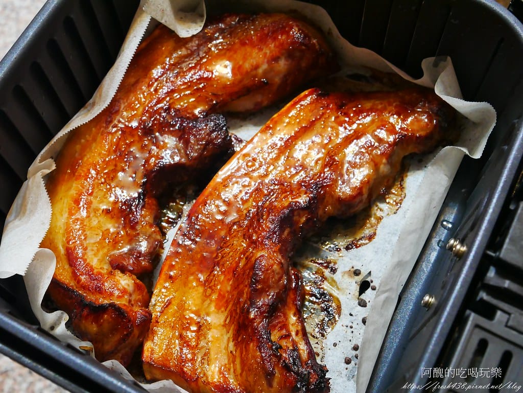 【氣炸鍋食譜】氣炸五花肉,4樣材料就完成,燒肉這樣做超簡單,太銷魂啦! - 第9張圖 P1990343