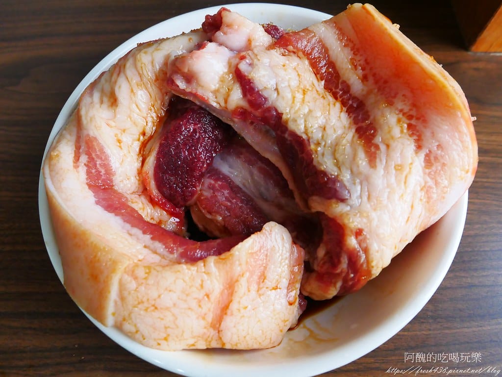 【氣炸鍋食譜】氣炸五花肉,4樣材料就完成,燒肉這樣做超簡單,太銷魂啦! - 第4張圖 P1990336