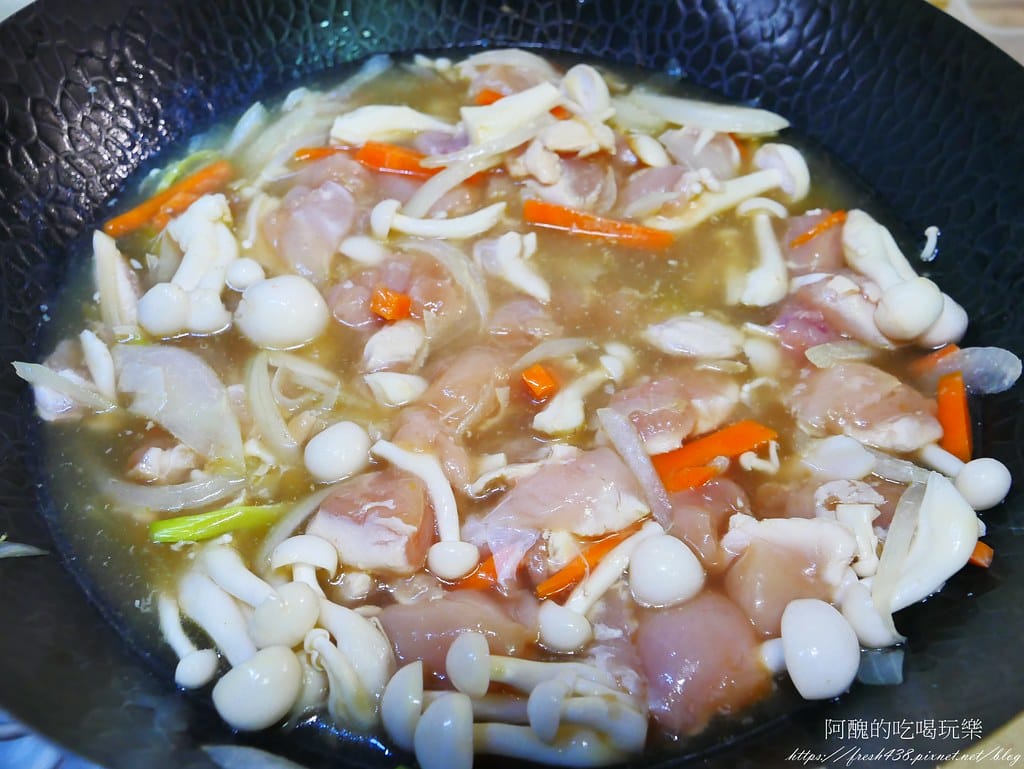 雞肉蓋飯,雞胸肉煮的親子丼,軟嫩到讓孩子吃光光! - 第12張圖 P1990369