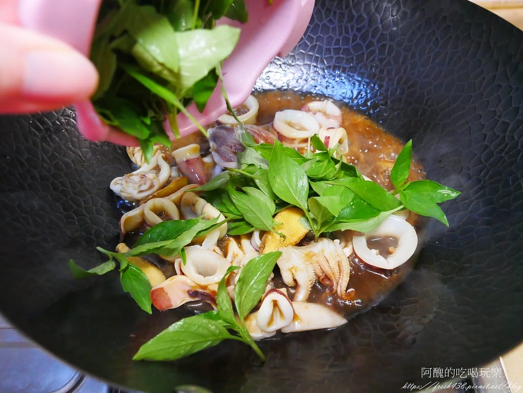 三杯中卷,鹹香下飯,好吃到連盤子都快吞下肚。 - 第9張圖 P1990478