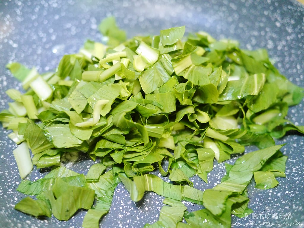 青江菜炒蛋,高鈣料理,幫助長高、頭好壯壯。 - 第8張圖 P2430946
