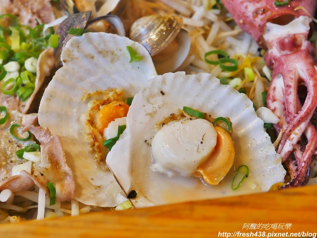 【捷運美食】韓國「直火蒸」扁柏蒸食x鐵火鍋-新店店,259元吃到飽餐廳,紙火鍋好特別,扁柏蒸食超清爽! - 第74張圖 51-1