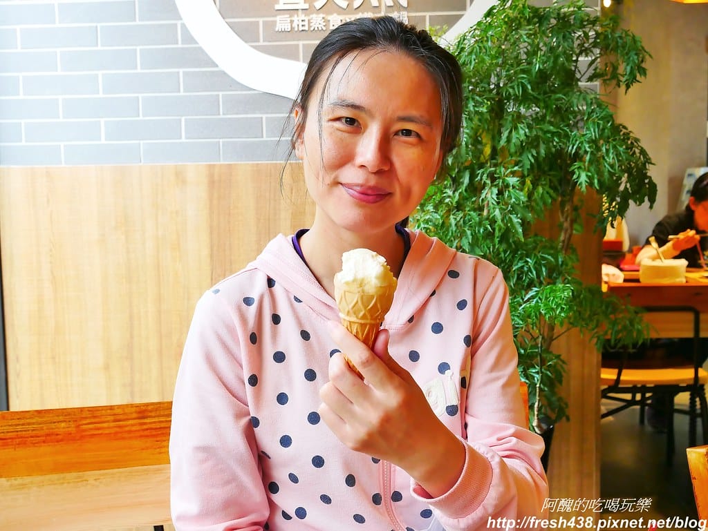 【捷運美食】韓國「直火蒸」扁柏蒸食x鐵火鍋-新店店,259元吃到飽餐廳,紙火鍋好特別,扁柏蒸食超清爽! - 第88張圖 56