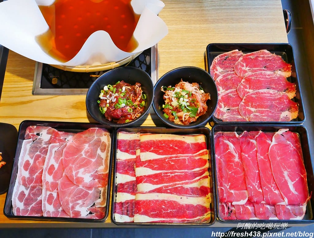 【捷運美食】韓國「直火蒸」扁柏蒸食x鐵火鍋-新店店,259元吃到飽餐廳,紙火鍋好特別,扁柏蒸食超清爽! - 第45張圖 32