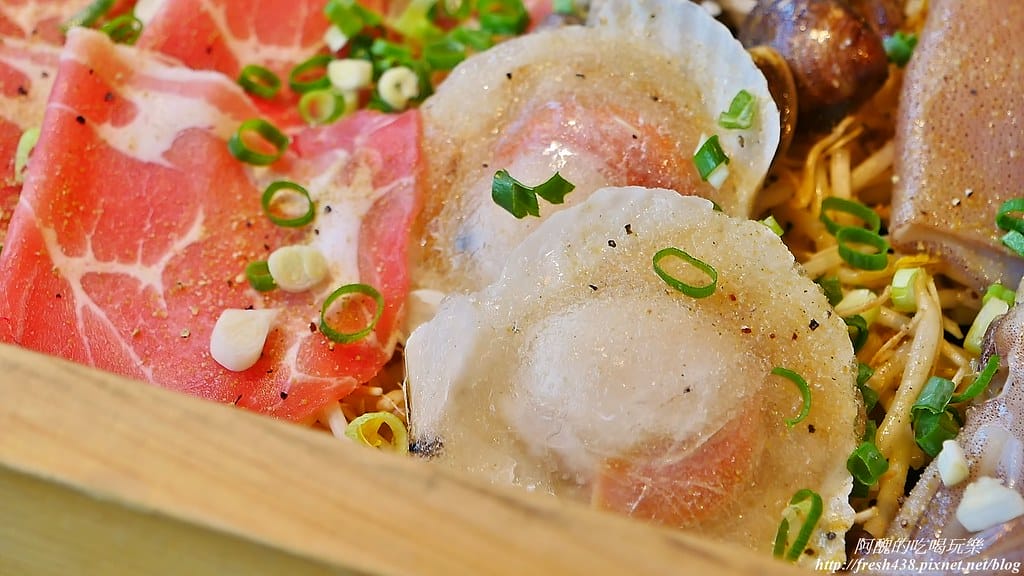 【捷運美食】韓國「直火蒸」扁柏蒸食x鐵火鍋-新店店,259元吃到飽餐廳,紙火鍋好特別,扁柏蒸食超清爽! - 第59張圖 45-1