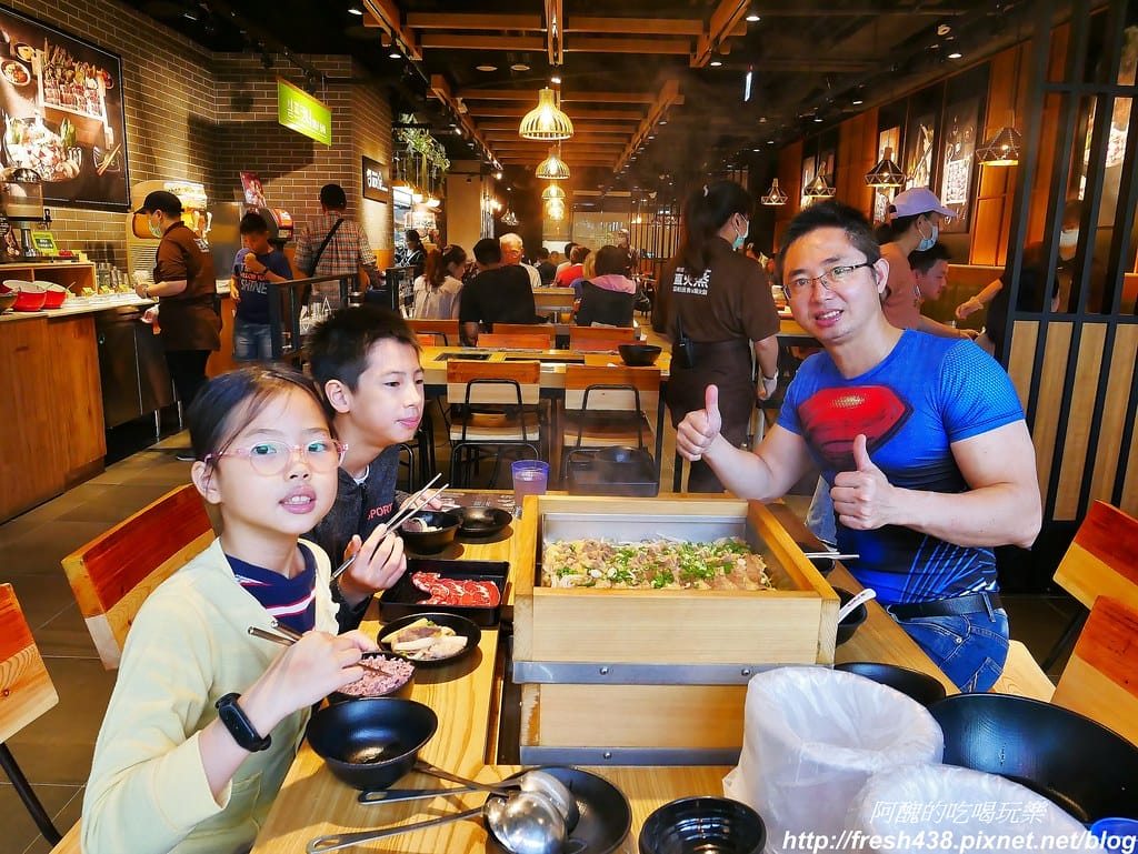 【捷運美食】韓國「直火蒸」扁柏蒸食x鐵火鍋-新店店,259元吃到飽餐廳,紙火鍋好特別,扁柏蒸食超清爽! - 第80張圖 51-9