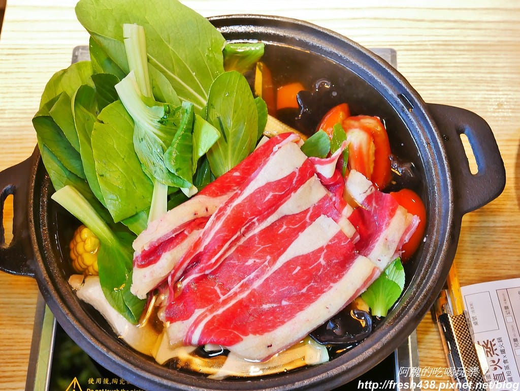【捷運美食】韓國「直火蒸」扁柏蒸食x鐵火鍋-新店店,259元吃到飽餐廳,紙火鍋好特別,扁柏蒸食超清爽! - 第68張圖 50