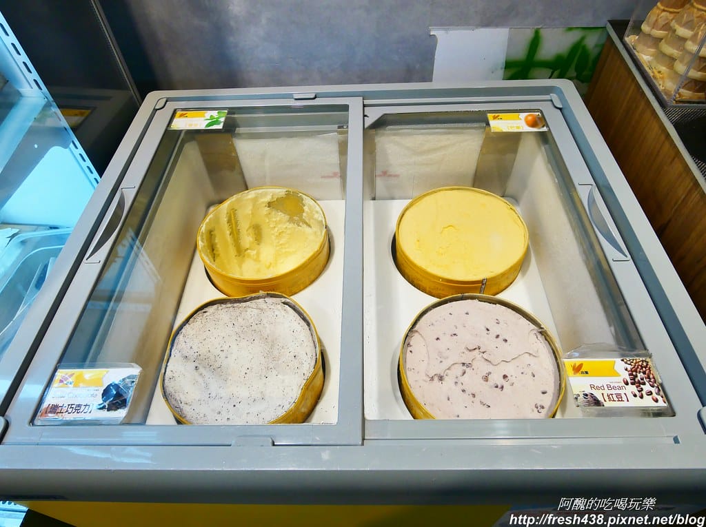 【捷運美食】韓國「直火蒸」扁柏蒸食x鐵火鍋-新店店,259元吃到飽餐廳,紙火鍋好特別,扁柏蒸食超清爽! - 第40張圖 22