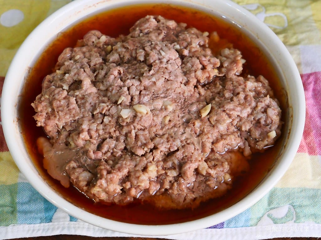 【電鍋食譜】蒜香蒸肉餅,零廚藝也能輕鬆上菜。 - 第8張圖 P1038561