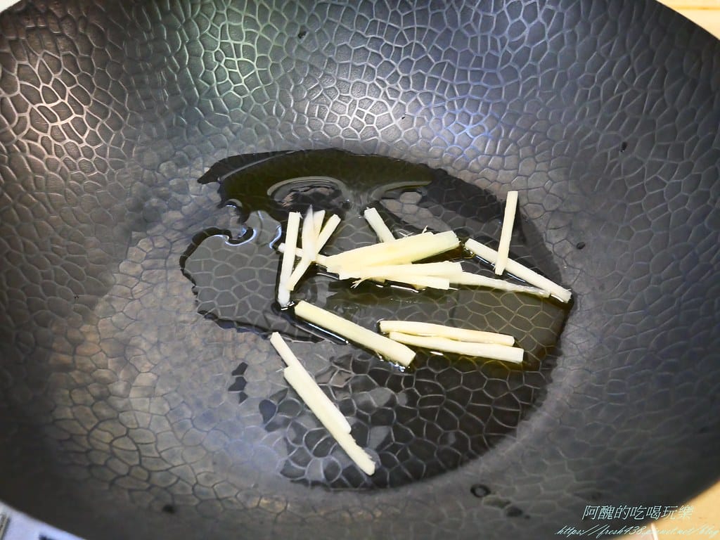 【素食食譜】蘆筍炒玉米筍,簡單快炒,3分鐘上桌,防癌、護眼一級棒。 - 第3張圖 P1038864