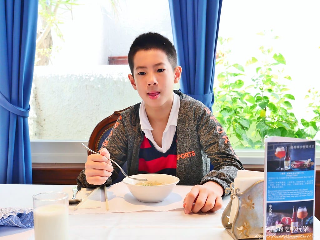 【宜蘭親子飯店】香格里拉冬山河渡假飯店,泡溫泉、兒童戲水、免費釣魚、看電影、吃宵夜,一應俱全的超讚飯店。 - 第140張圖 97-5